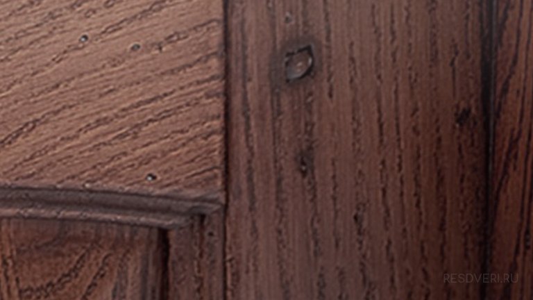 Реставрация входной деревянной двери из массива