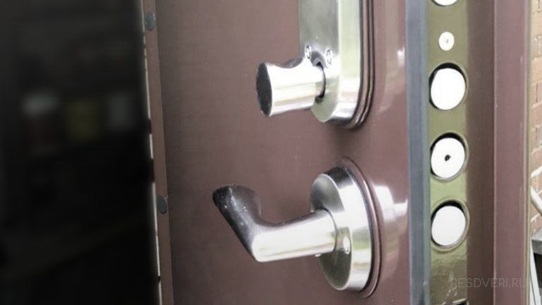 Ремонт входной металлической двери