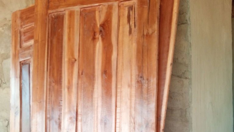 Ремонт межкомнатной деревянной двери