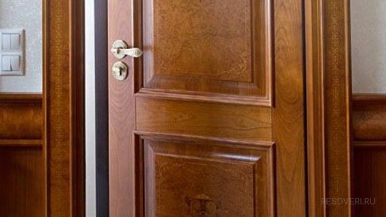 Ремонт межкомнатной деревянной двери