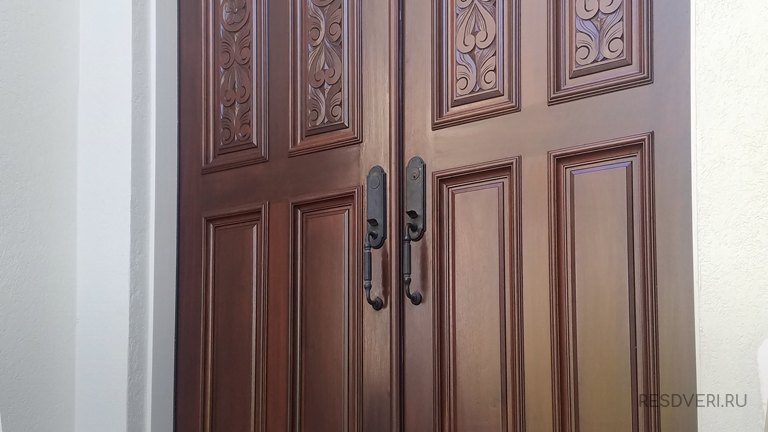 Реставрация входных металлических дверей в квартире